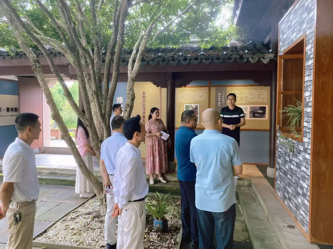 【喜迎国庆 . 共创未来】宁波市湖北商会9月主题党日活动